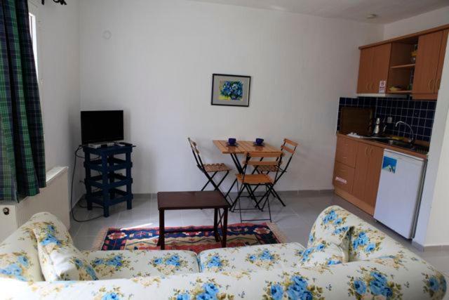 Emelce Apart Bodrum Bagian luar foto